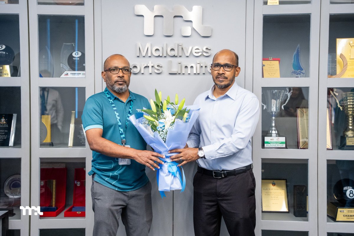 Portmv's tweet photo. Thank you to @alliedmv for visiting us and sharing their warm wishes as we celebrate 40 years of Maldives Ports Limited. 

We truly appreciate the thoughtful gesture as we mark this special milestone together.

#MPL #MaldivesPortsLimited #Bandharah40 #AlliedInsurance #MPLHidhumathugaa