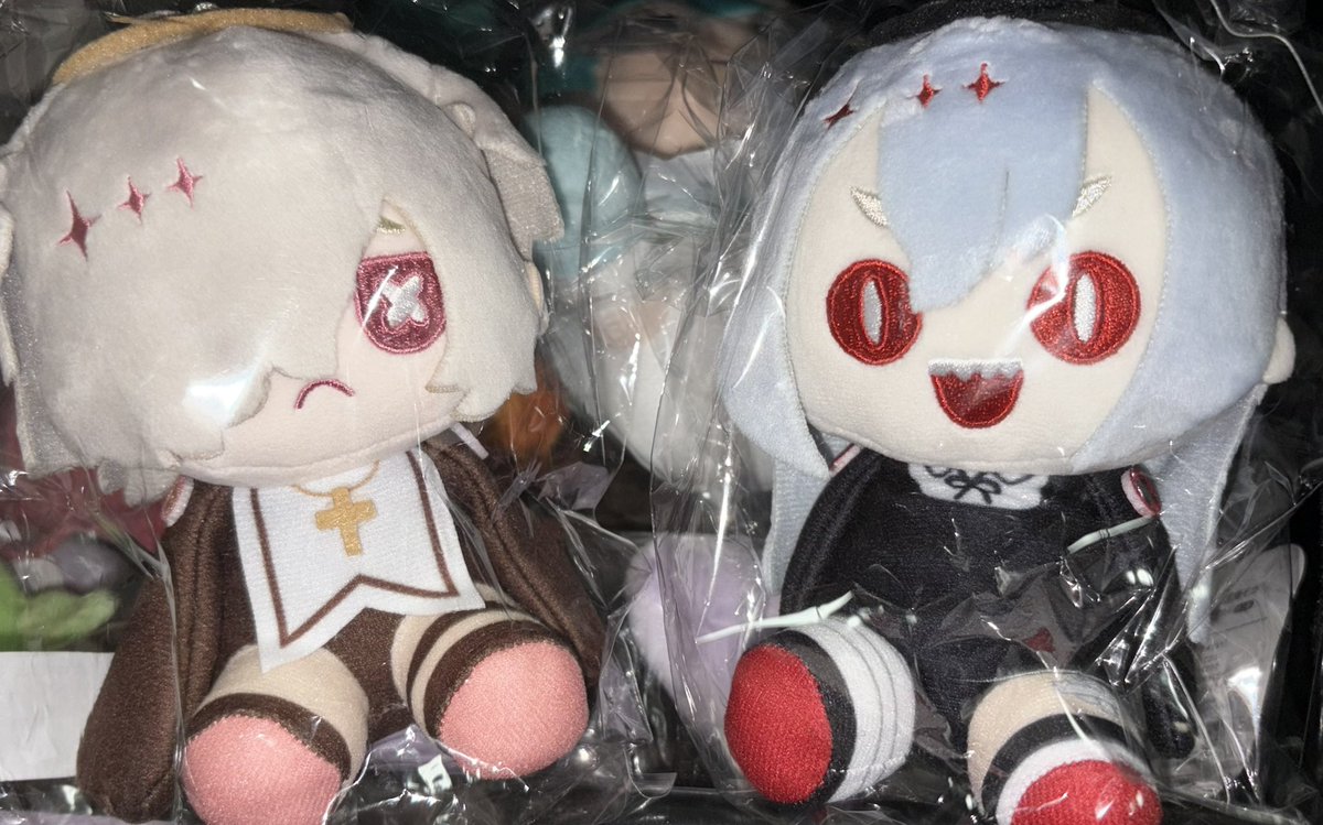 M_MMiku's tweet photo. ゲキヤク＆カゼヒキの二人のぬいぐるみ届いた〜✨
ちゃんと前髪も短くなって、可愛くなってる！！
サイズ感も大きすぎず小さすぎずのいい感じのサイズ！
さぁ、一緒にどこに出かけようかな〜???
#ゲキヤク #カゼヒキ https://t.co/l03BwO01U8
