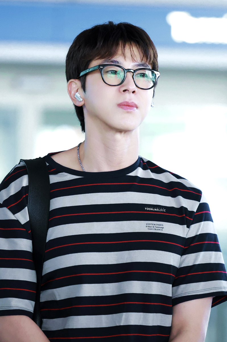 YUNJAELOVEBAR's tweet photo. 260913 ICN🛬

条纹BOY

#유노윤호 #U_Know #윤호 #정윤호 #yunho #郑允浩 #ユンホ https://t.co/Yt3UdFYmwm