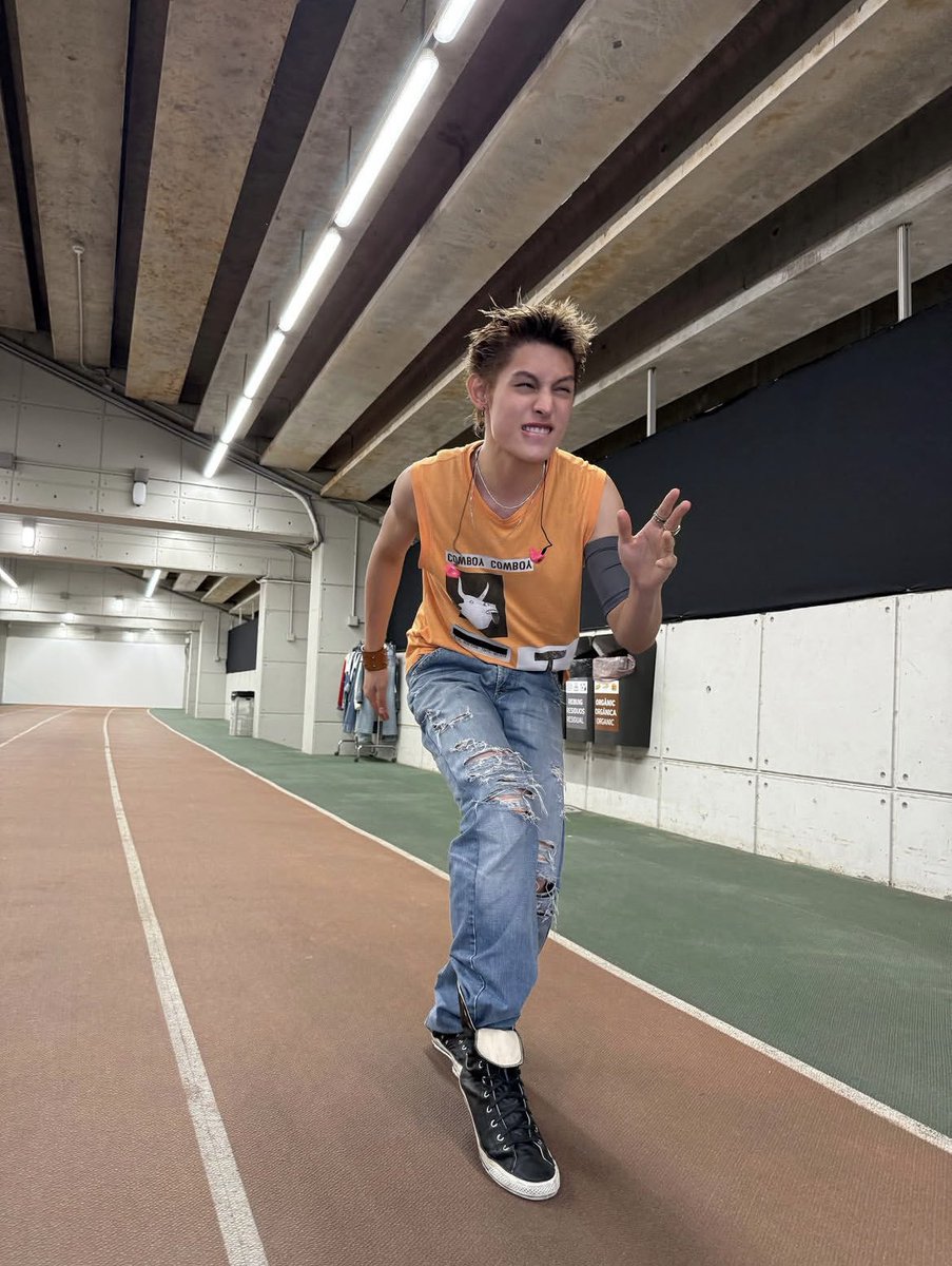 chaoyvfn's tweet photo. Run, run, run, let’s see if you can catch me. https://t.co/7SiUfhPJto