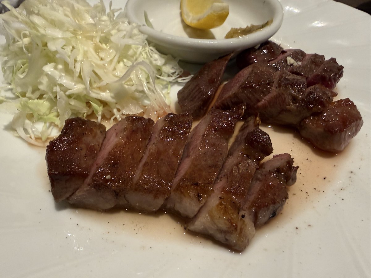 majesty5596's tweet photo. 警固　タンテール富士

まずはスタミナつけないと言う事で

酢モツ　テール焼き　上タン焼き　
焼飯とテールスープ https://t.co/gW9wsknqSs