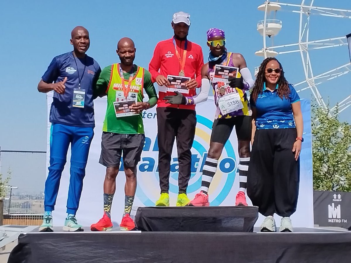 midrandstriders's tweet photo. Heartiest congratulations to Sontaga Mabale and Ntshengedzeni Masupa on their well-deserved achievement! #podiumfinish @waterfallcityac #21km #10km https://t.co/ArGmvJ7RwX