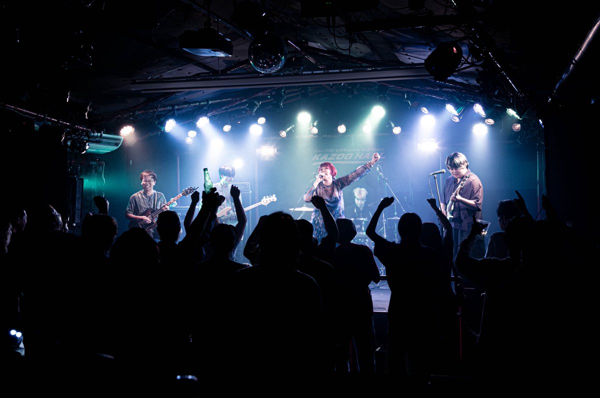 Cinderella717's tweet photo. 1週間と少し経って
改めてJUDGMENTthe酒DAY6杯目
ありがとうございました
たくさんの人に楽しんでもらえて
テキーラもいっぱい呑んでくれて
本当に嬉しかった

フロアもステージも過去1の熱量で
見たい景色、見せたい景色
酔い夜を今年もマイメン達と作れた
皆んなイイ顔してたよ
最高の大団円🍻 https://t.co/b1tFewCeYk