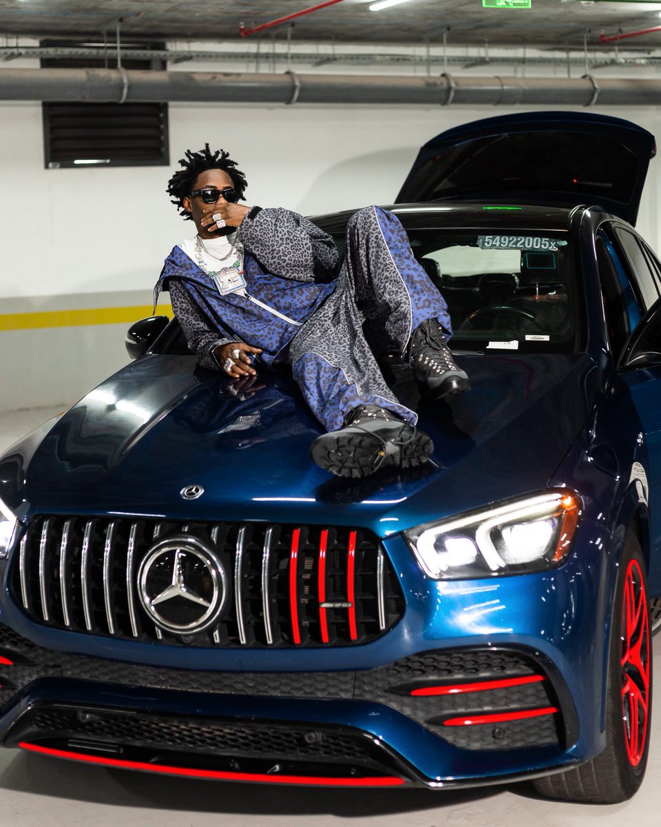 jeriqthehussla's tweet photo. new mercedes alert 🔑
new music midnight 🎶 https://t.co/XcVryJ0Je4