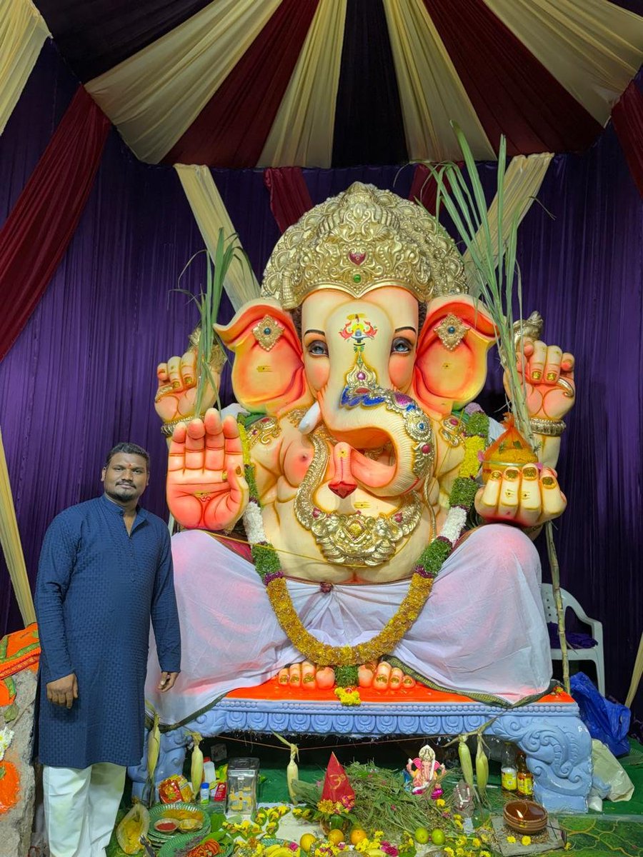 laddesham's tweet photo. 🙏🐘 **58th Year Nallagandla Ramalayam Ganesh Utsav Committee** 🐘🙏

🌺 **Happy Vinayaka Chavithi!** 🌺 https://t.co/CLEe61LcGi