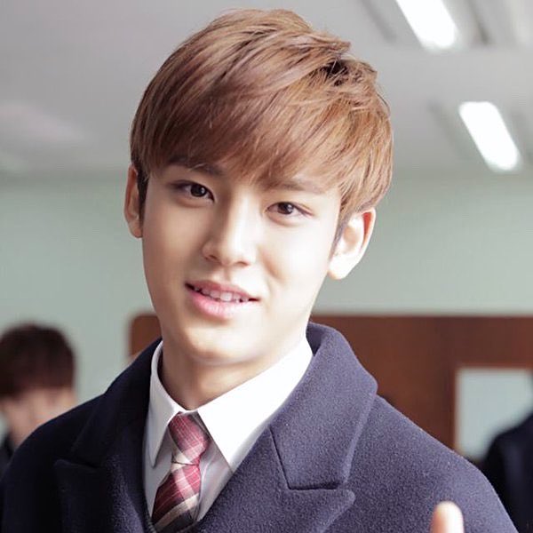 Oh_de09's tweet photo. 방송고 시절 김민규 개 귀여운거 다들 알아줬으면 https://t.co/bGC50bOORL