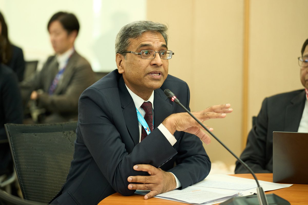 UNDP_Pakistan's tweet photo. At the Regional Forum on Business and Human Rights in Bangkok, Muhammad Arshad, Director General at  @mohrpakistan, reaffirmed Pakistan’s 🇵🇰 commitment to implementing its National Action Plan on #BusinessAndHumanRights.

In a closed-door governance session on Day 1, he highlighted the importance of taking implementation to the sub-national level and engaging all stakeholders, including the private sector and workers’ representatives, and appreciated UNDP's partnership, particularly under the 🇪🇺 @EUPakistan-funded #HuqooqePakistanII project.

#RBHRForum #UNRBHR2026