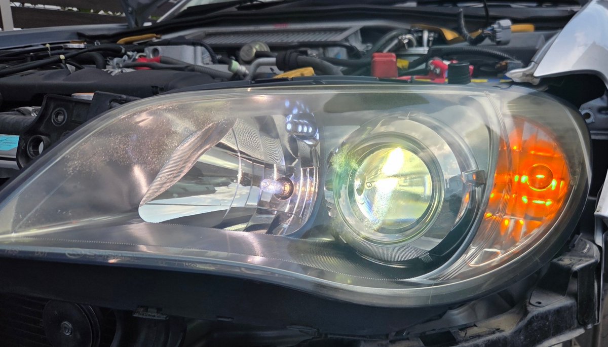 Tsuta01TG's tweet photo. GDGG F型HID車用ヘッドライト2.5万円で欲しい人いませんか？

デカくて発送面倒なので手渡し限定でお願いします！ https://t.co/EYUbPtbA9Z