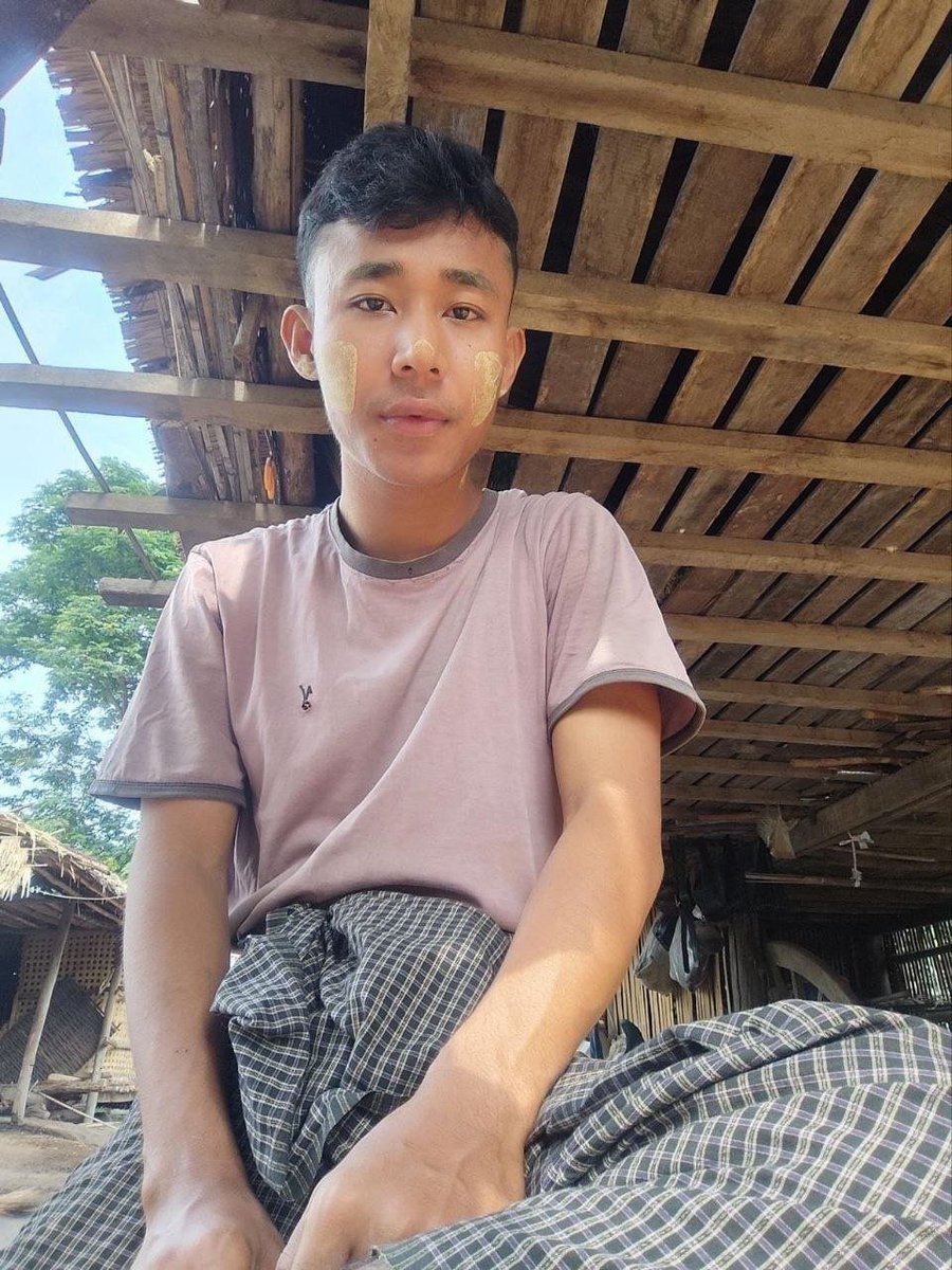 htway_maun72011's tweet photo. ကိတ်ချက်က https://t.co/OvVUV3PYRs