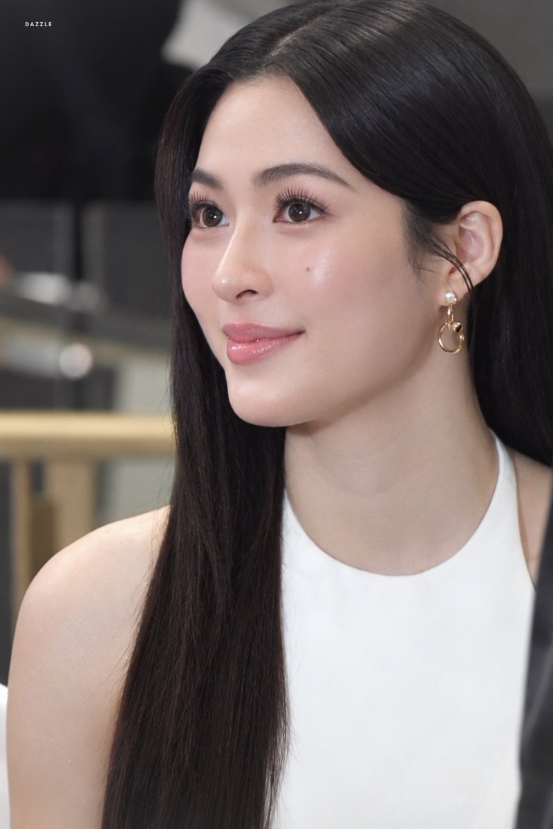DAZZLE_LM's tweet photo. Face card
 
EUCERIN SPOTLESS WITH LINGLING 
#EucerinNO1BrighteningCelebrationXLingLing 
#Linglingkwong‌ #หลิงหลิงคอง‌ https://t.co/slCD7tq0H9