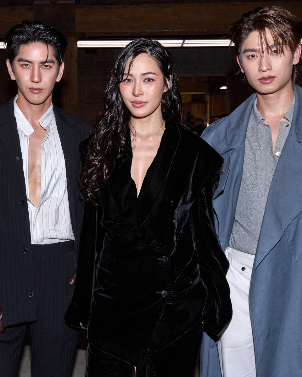CalvinKlein__JP's tweet photo. フロントロウの舞台裏。

Rosalía／ロザリア、Teyana Taylor／テヤナ・テイラー、Thomas Chungmanirat／トーマス・チュンマニラットらが、ニューヨークで開催されたCalvin Klein Collection 2027年 春のランウェイショーに来場。 https://t.co/KfqMhyYj5P