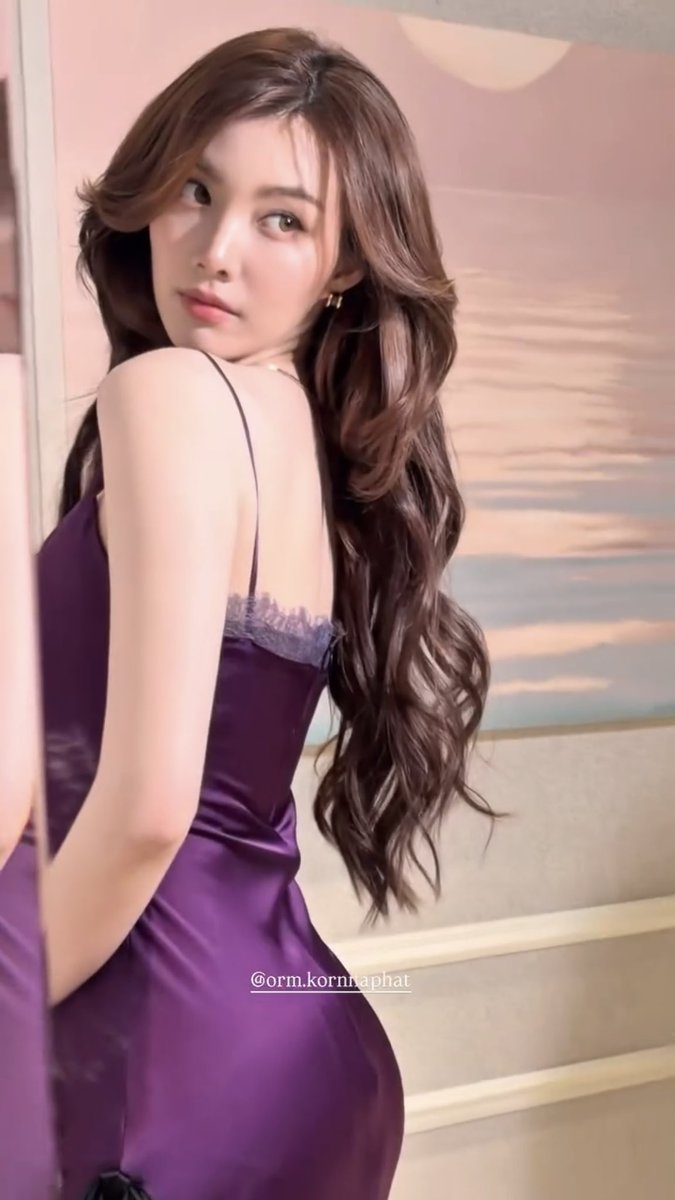 Ac_Sincere's tweet photo. กรณ์ : จะไปไหนอ่ะ
นภัส : ไม่บอก … ภัสสวยปะ
กรณ์ : อืม สวย ขอร้อยนึงดิ https://t.co/7GD1UVmJUW