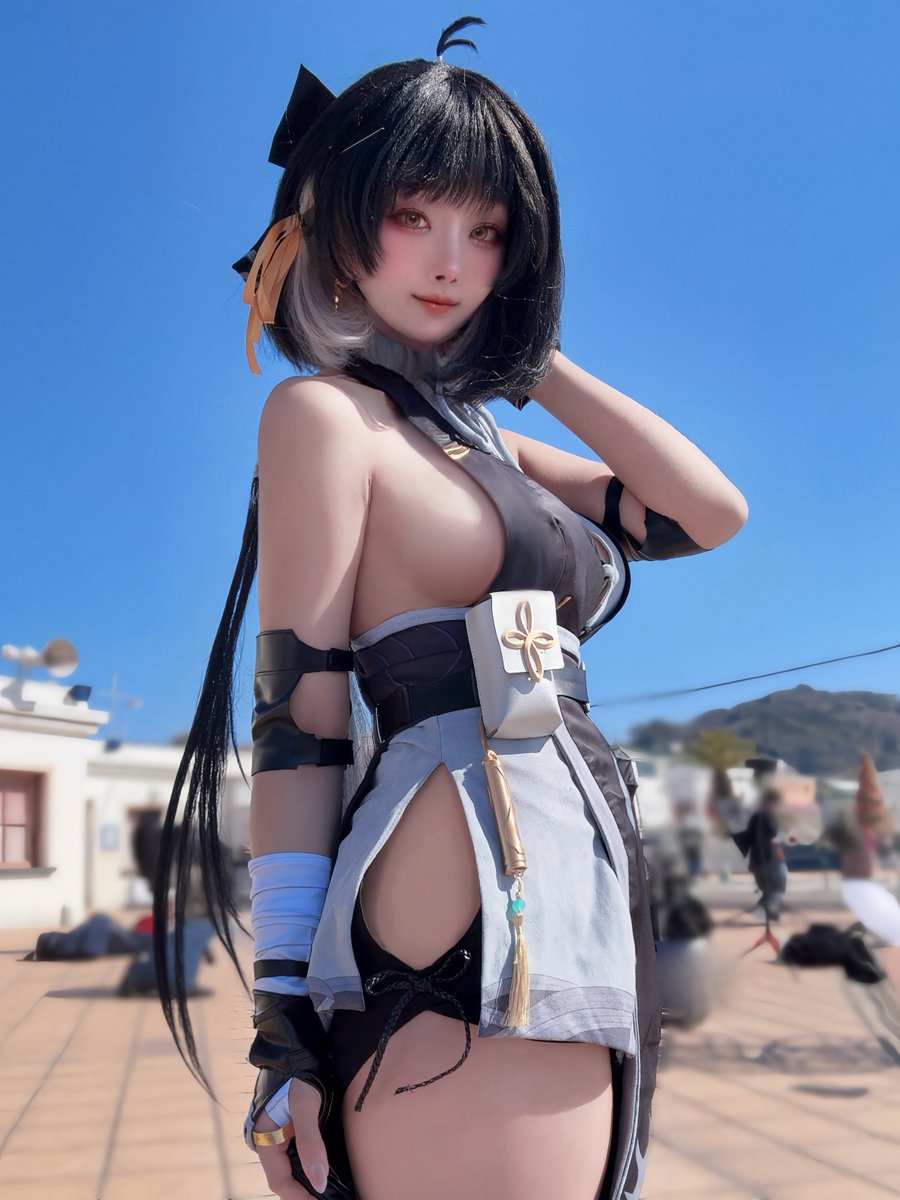 tomachan_02's tweet photo. 漂泊者ちゃん、色々危ない...🥺 #cosplay https://t.co/SeLe8cHNhP