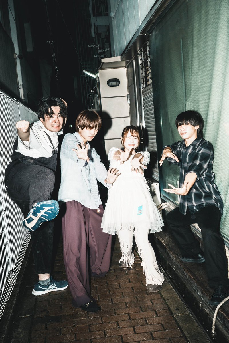 fuzzydays_band's tweet photo. 9/15(火)心斎橋Pangea
「ハンゲキフェスEDITION」

ファジーデイズの"愛のハンゲキ" https://t.co/8owqbLcRWB