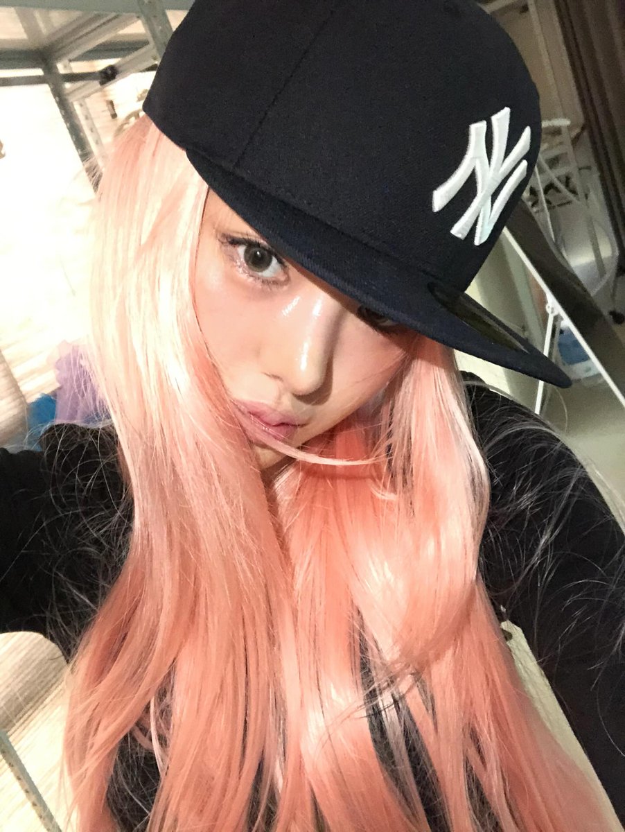 kiiikiiizip's tweet photo. My pink hair ♡.༘ ೀ⋆｡

#KiiiKiii #키키
#SUI #수이 https://t.co/to5NPCFw3e