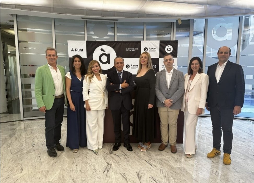 CTuria's tweet photo. 📣El Consejo de Admistración del PP y Vox que están convirtiendo À Punt en Telemadrid.
▪️Román Ceballos, presidente 
▪️Rosalía Mayor
▪️Susana Pérez
▪️Pilar Caro
▪️Julio Utrilla
▪️M. José Arambul
▪️Santiago Calaforra
▪️Ricard Gallego https://t.co/4LtHewxe0E
