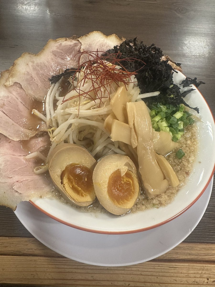 ayumin1923's tweet photo. 昼夜外食はヤバすぎるけど休みの日だからとことん休みたいよね https://t.co/zzCTfZaOYX