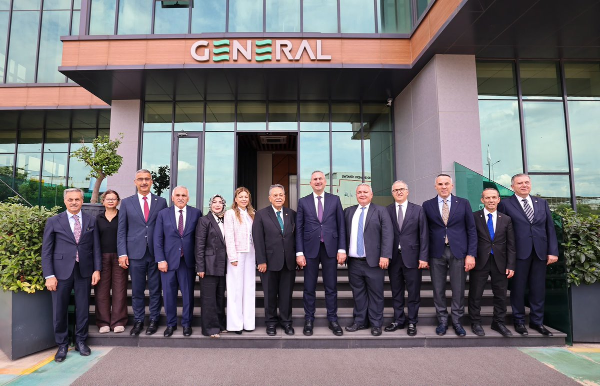 sbYusufAlemdar's tweet photo. AK Parti Grup Başkanvekilimiz ve Gaziantep Milletvekilimiz Abdulhamit Gül, TBMM KEFEK Başkanımız, Milletvekillerimiz, İl Başkanımız ve MKYK Üyemizle birlikte Arifiye 1. Organize Sanayi Bölgesi’nde faaliyet gösteren General Tekstil Fabrikası’nı ziyaret ettik.

Kumaş üretimi gerçekleştiren fabrikanın üretim süreçleri, faaliyetleri ve yatırım stratejileri hakkında bilgi alıp, fabrika yöneticilerine çalışmalarında kolaylıklar diledik. Şehrimize ve ülkemize değer katan her üreticimizi önemsiyor ve destekliyoruz.

#BuŞehirHepimizin