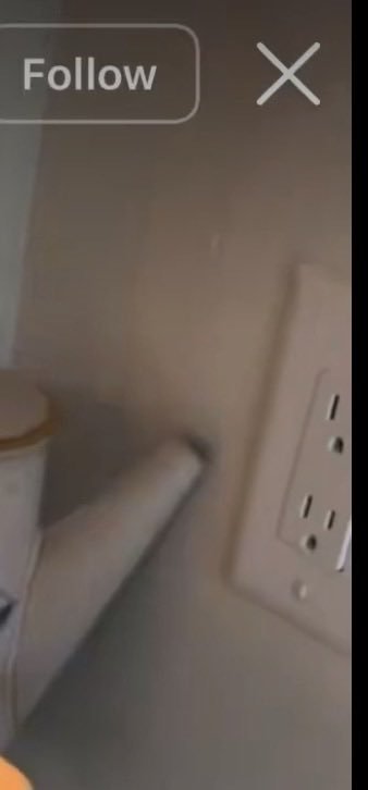 paulamatanovich's tweet photo. Meghan markle posting happy birthday pictures for Harry in the US. The electricity outlets are American. She doesn have recent pics? https://t.co/ckrXtpLfGx
