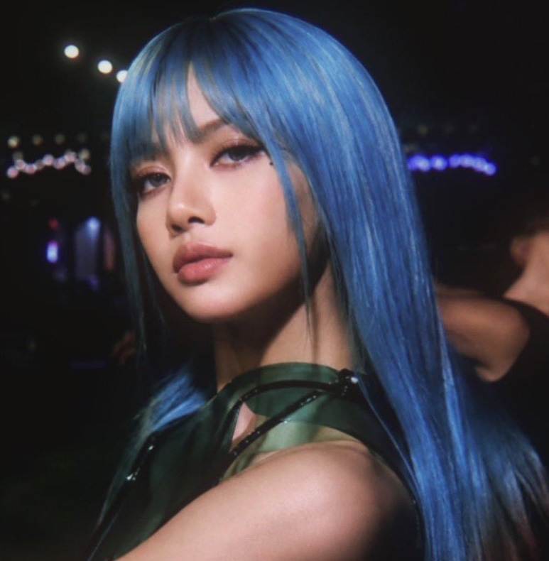 WORLDMUSICAWARD's tweet photo. #LISA ties #JENNIE as the Female K-Pop Soloists with the most entries in Hot 100 history (7 each)!💪🐐🐐👑👑❤️‍🔥 https://t.co/vgmTlm2BNX