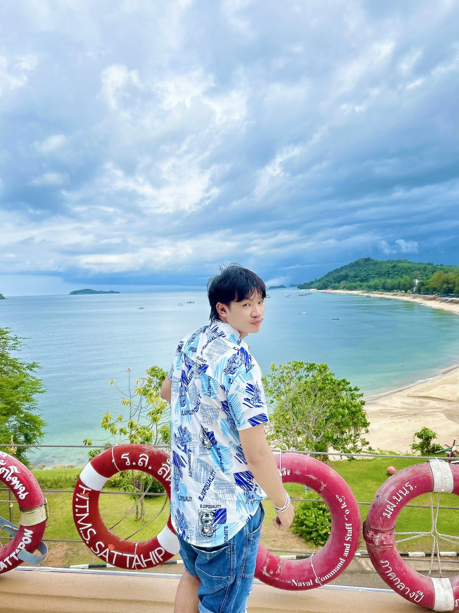 P4RNKUNG's tweet photo. @หาดทรายรี
,,,ฝนไม่ตกนะวันนี้ อากาศก็ดี🙏🏻❤️☀️
,,,นานๆ ทีจะเข้ามาแถวนี้ 
#อ่านหนังสือ #เที่ยว #ชุมพร #ปากน้ำ https://t.co/ZXIJUukxXF