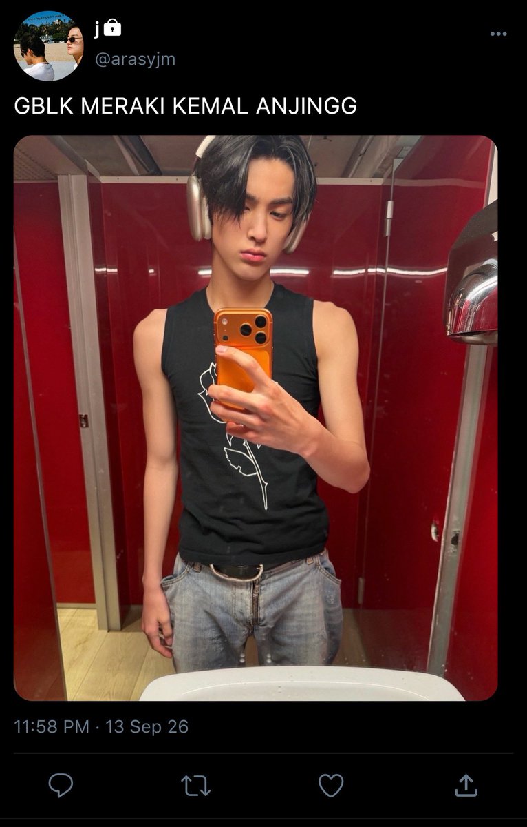 seanfaiyazs's tweet photo. #keonhyeon few tweets au

jema kalo kemal pap https://t.co/YNt9IfUZ07