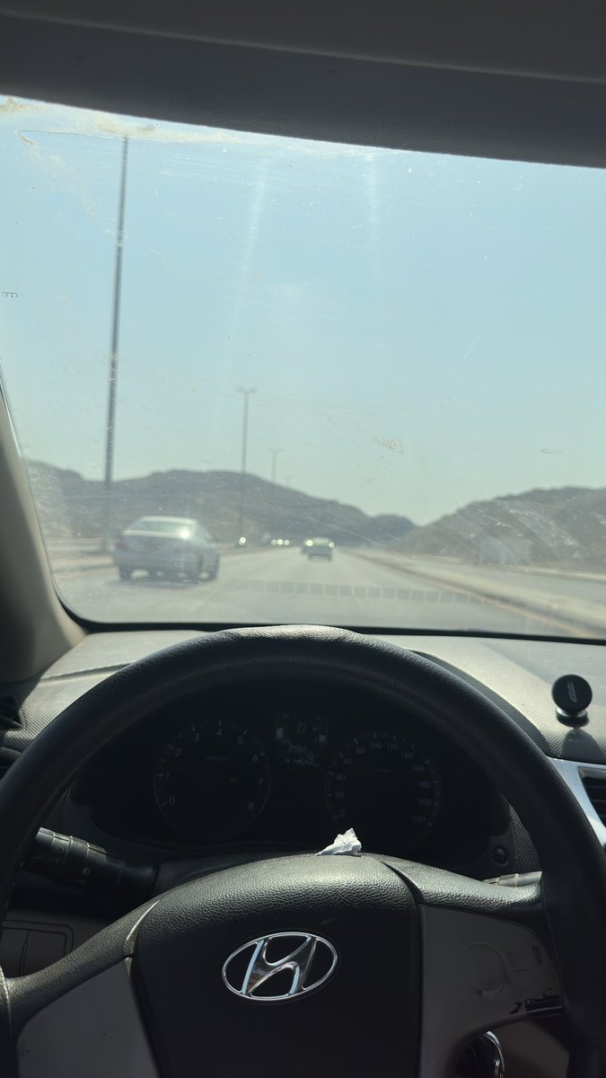 ultz1_'s tweet photo. طالع بس مدري وين طالع https://t.co/WbZQSc7rgL