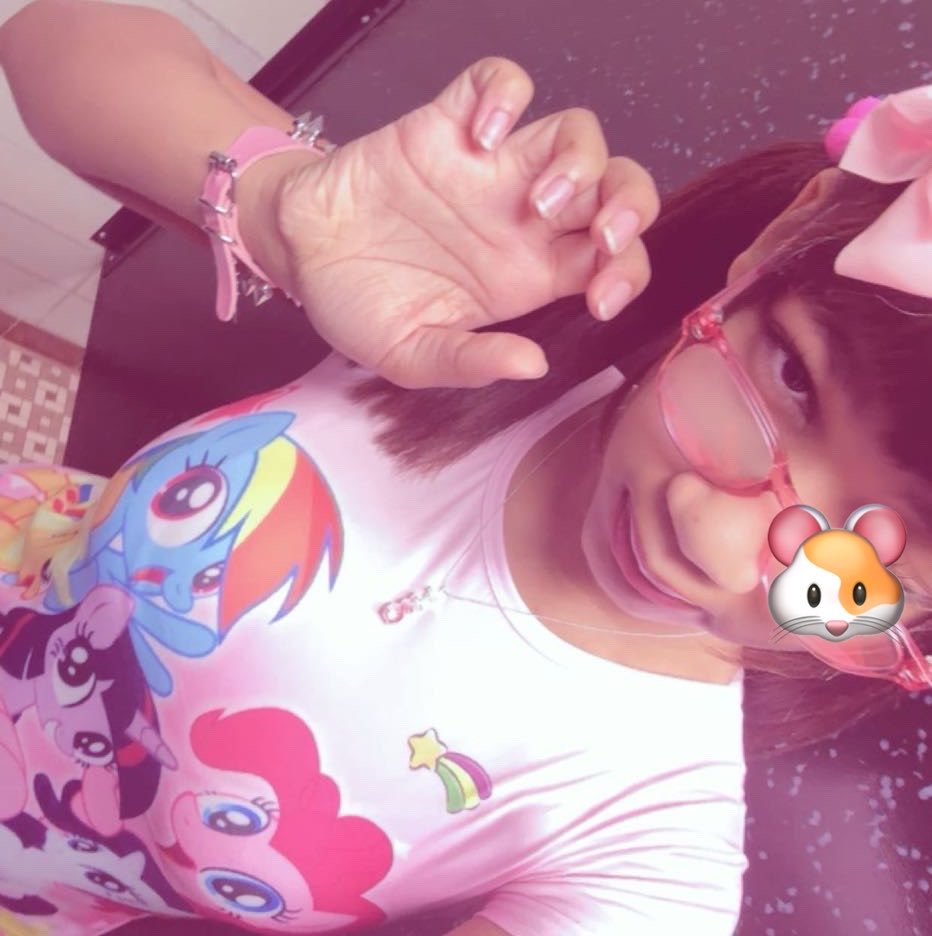 pigtailed_nye's tweet photo. 🍭🛼🎀 #kawaii #jojifuku #cutecore #tweencore #mlp #agere https://t.co/30V18FK8sh