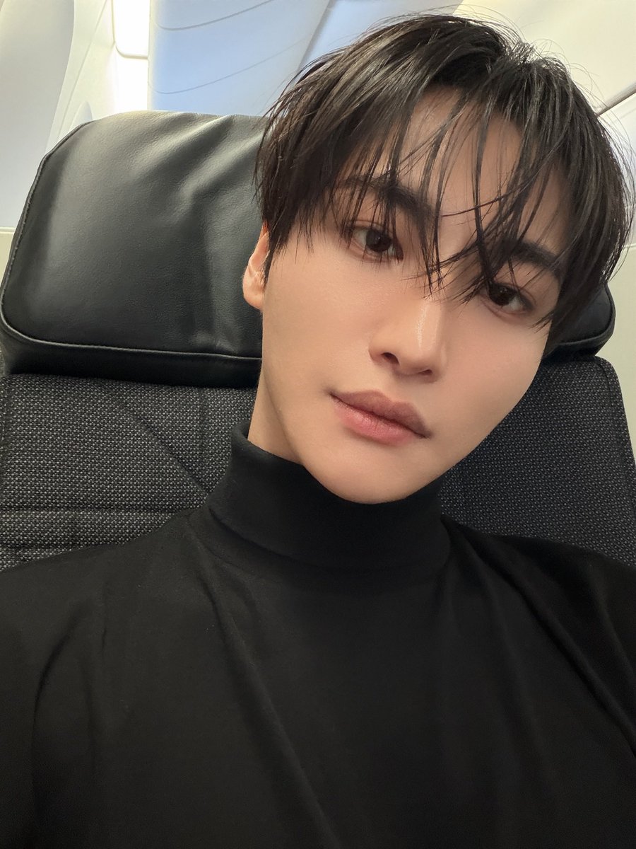 sh_greeen's tweet photo. 잘생겨떵.. https://t.co/uunYdB75r9