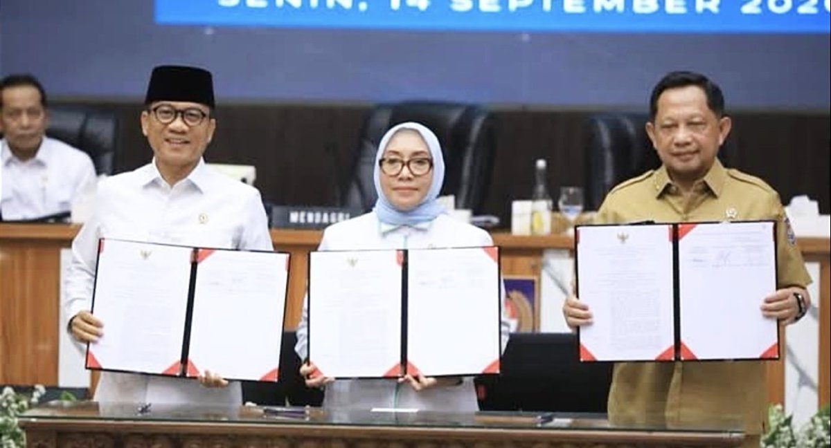 AnthoniusMarsel's tweet photo. SKB 3 MENTERI, Menteri Desa  PDT Yandri Susanto,  Mendagri, Menteri PPPA Dorong Perempuan Jadi Subjek Pembangunan

#KemendesPDT
#BangunDesaBangunIndonesia
#BPSDMKemendesPDT https://t.co/AJ9PGOWXRx