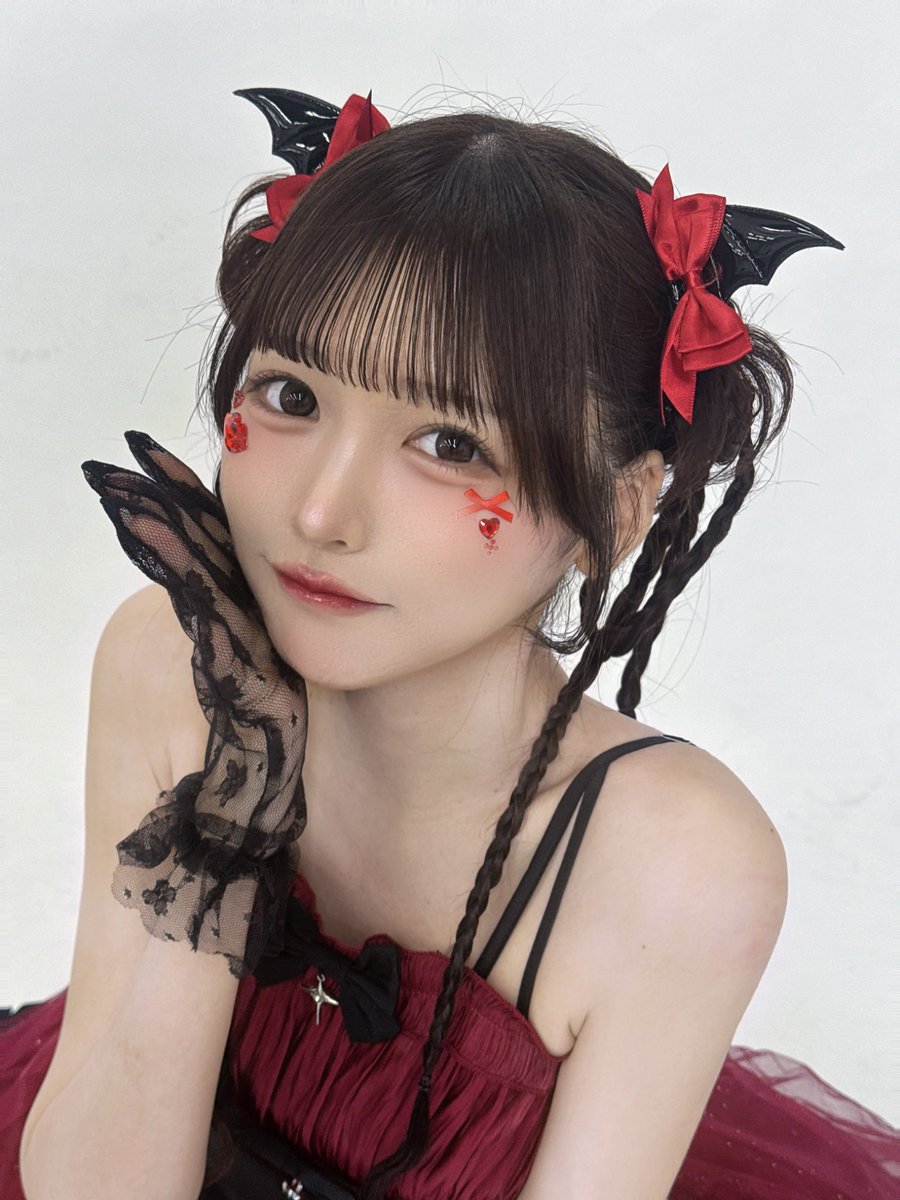 chinami_DM's tweet photo. 日付変わって32歳になりました！

何歳でも最強で可愛くて女の子の理想でいられるようなアイドル目指し���たくさん頑張る❤︎ https://t.co/cBIGUne7qC