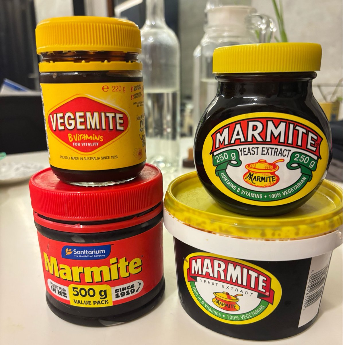 timutteridge's tweet photo. Marmite (UK🇬🇧) v Marmite (NZ🇳🇿) v Marmite (SA🇿🇦) v Vegemite (Aus🇦🇺). 

All winners, but I’d rank them…

1 Marmite (UK - more tangy)
2 Marmite (SA - very close)
3 Vegemite (thicker, vege-er)
4 Marmite (NZ - sweet notes, sugar in the ingredients!) 

#Marmite @marmite https://t.co/QTI185DeaC