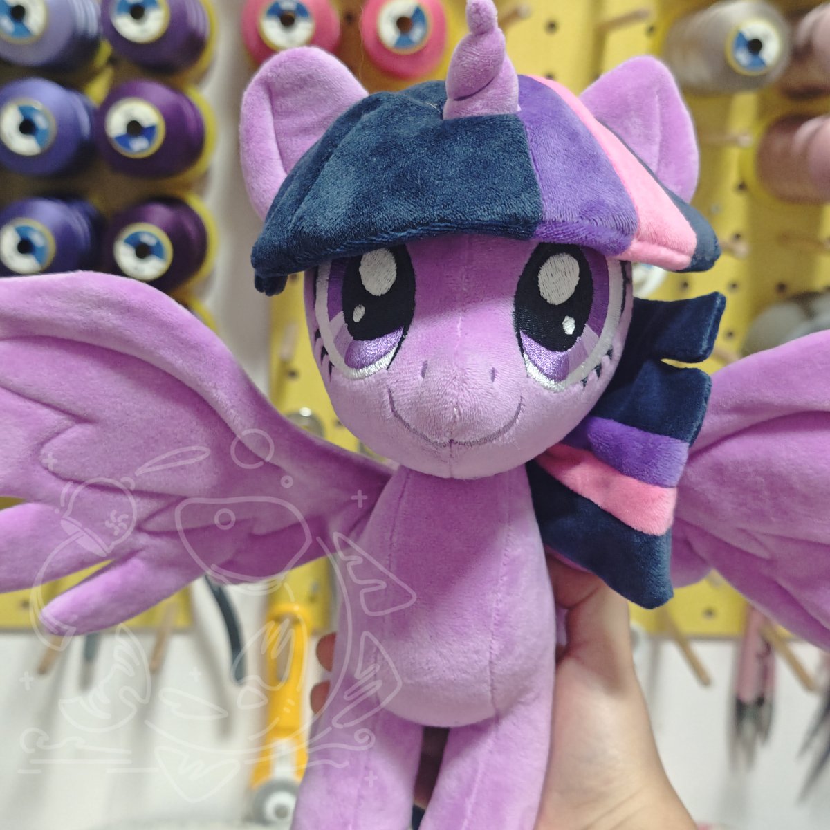 Aquauta's tweet photo. twilight sparkle plushie is finished✨✨
#mlp #mylittlepony https://t.co/g1UGpVR1BH