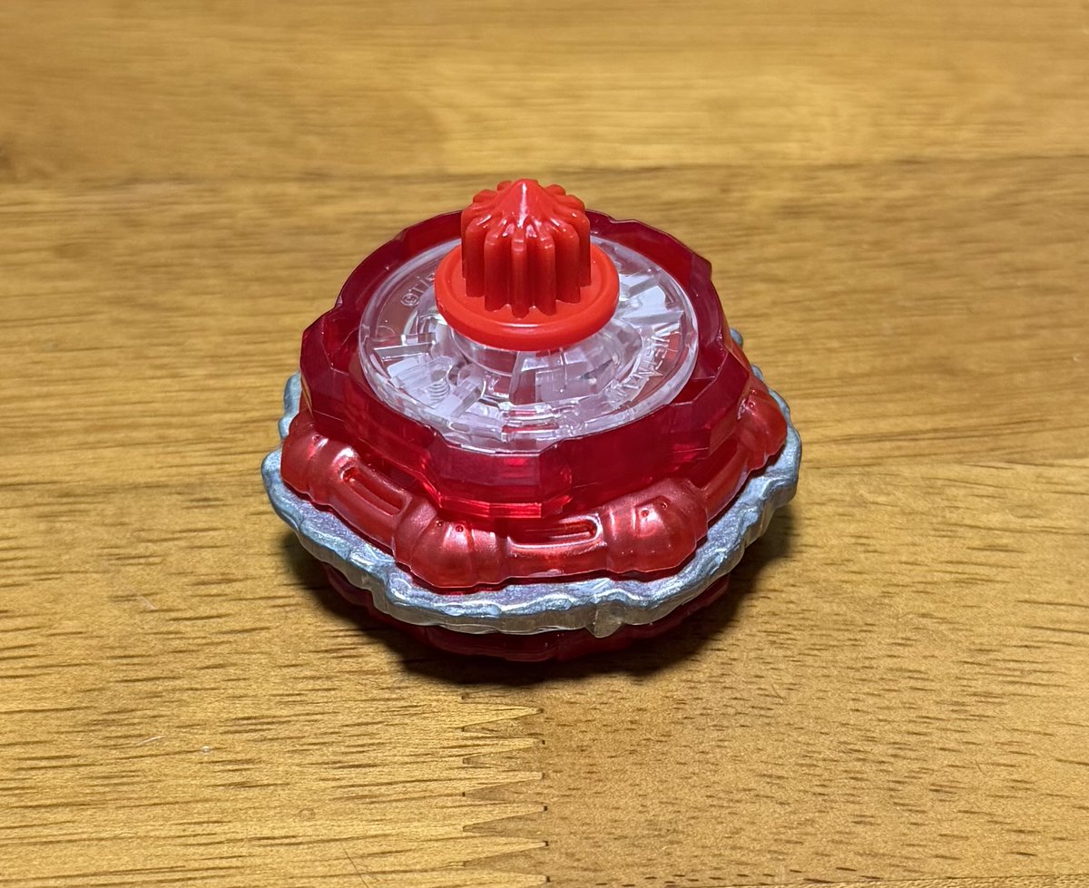 yajisan1031's tweet photo. クロコトレッドTQ5-50GN
3種類のカラーを集めたらこんな風にデフォルトカスタマイズでレッドバージョンが作れちゃうのおもろい。これかなり好き。
#ベイブレードX https://t.co/Xq2lnVE47t