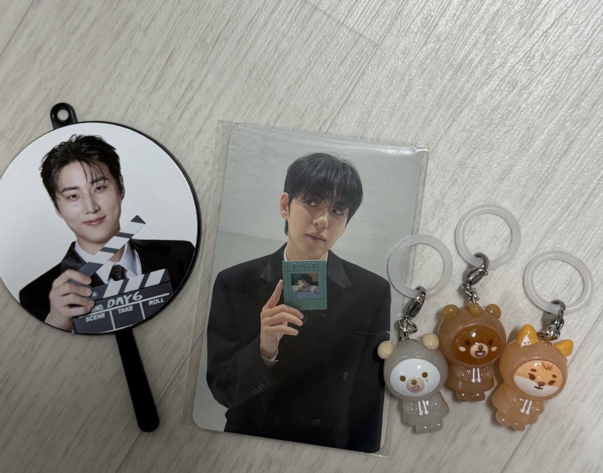 zero_ke1219's tweet photo. 피켓1개 샀는데 영현이가 오심 오예
메지루시도 골고루 와서 필이만 구하면 되게따 https://t.co/prYZ4OXVuM