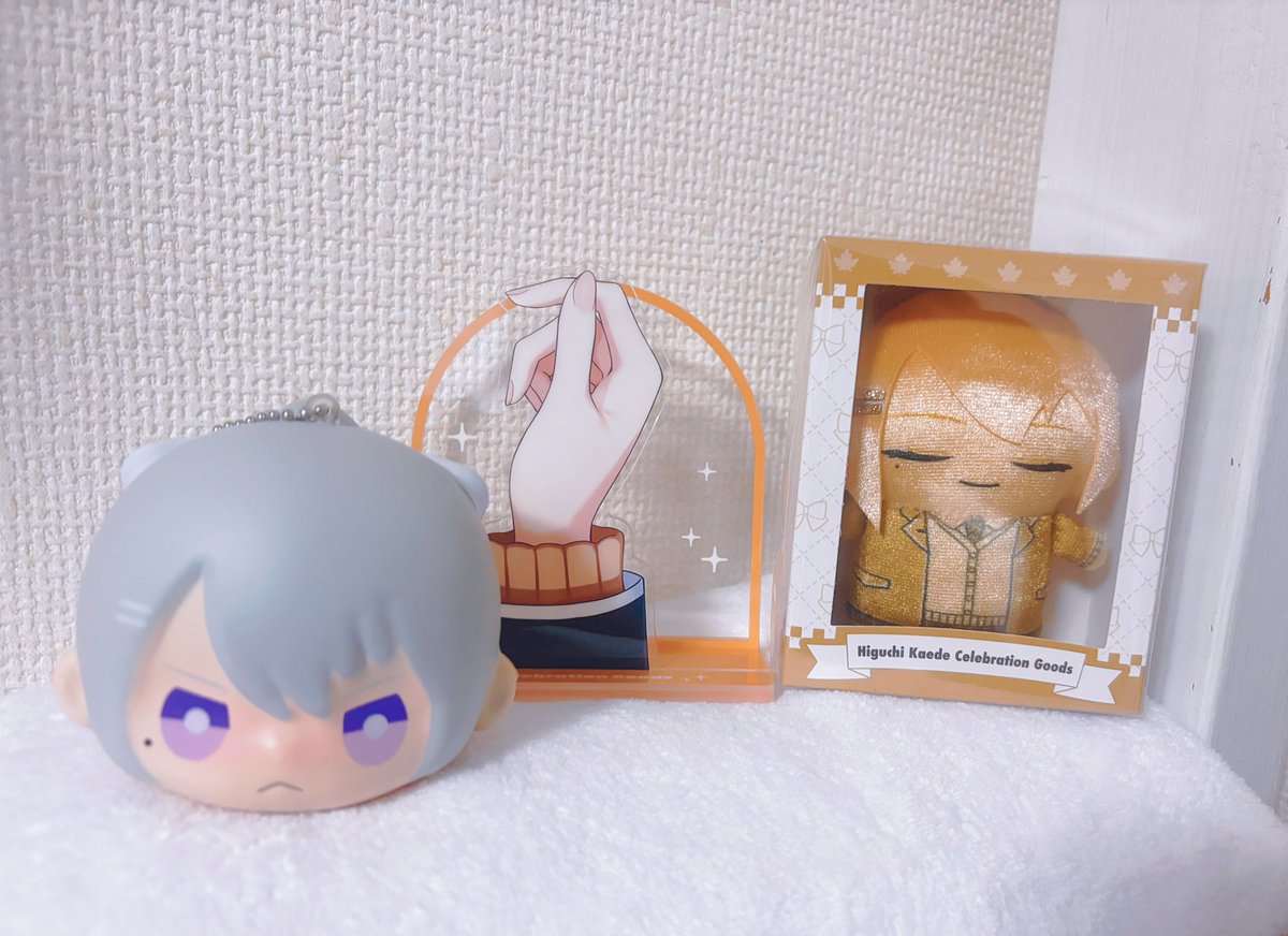 Rna828's tweet photo. 届いた〜！
金ぱぺ神々しすぎて箱から開けられませんでした笑
スクイーズめっちゃモチモチでやみつきになる！ https://t.co/iKL6h3uFeT