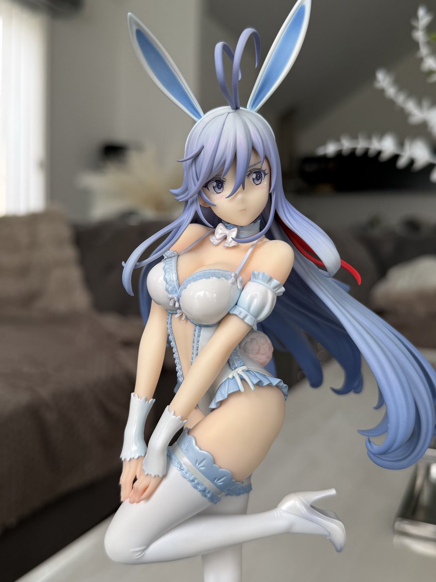 HeartwWingss's tweet photo. got an iPhone 17 pro only to take pictures of my Lena Milize Figure >.< 

#86EightySix #LenaMilize #figure #figurecollection #iphone17pro #bunny #animefigure #bunnyfigure #cutefigure https://t.co/2nGOqaqNIl
