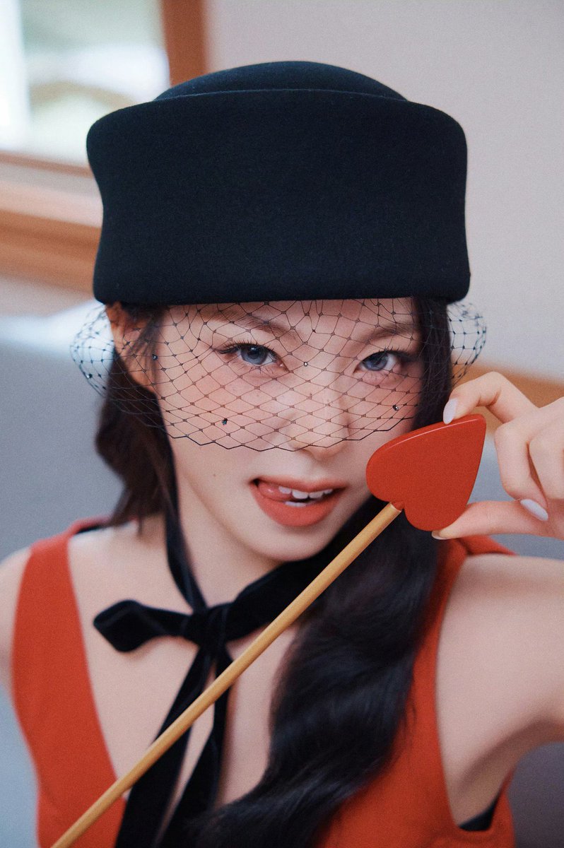 nmixxpics_'s tweet photo. JANG KYUJIN FOR WAVES MAGAZINE https://t.co/ADlKCrDtlI