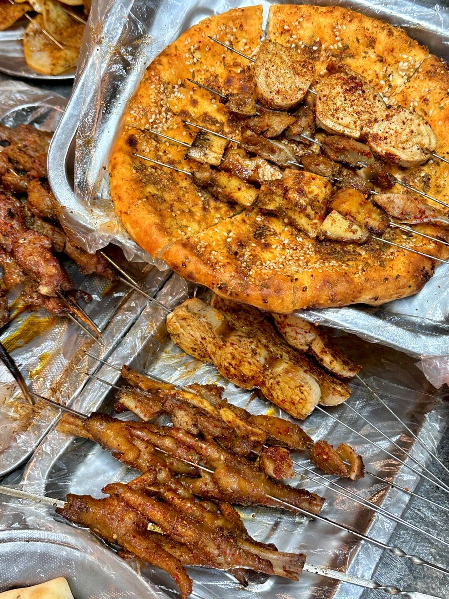 tafff227913's tweet photo. [Craving some late-night street food Nothing beats the crispy, savory Chinese fried skewers with a drizzle of spicy sauce on a cold day! ]， https://t.co/PoSxlDAGSu