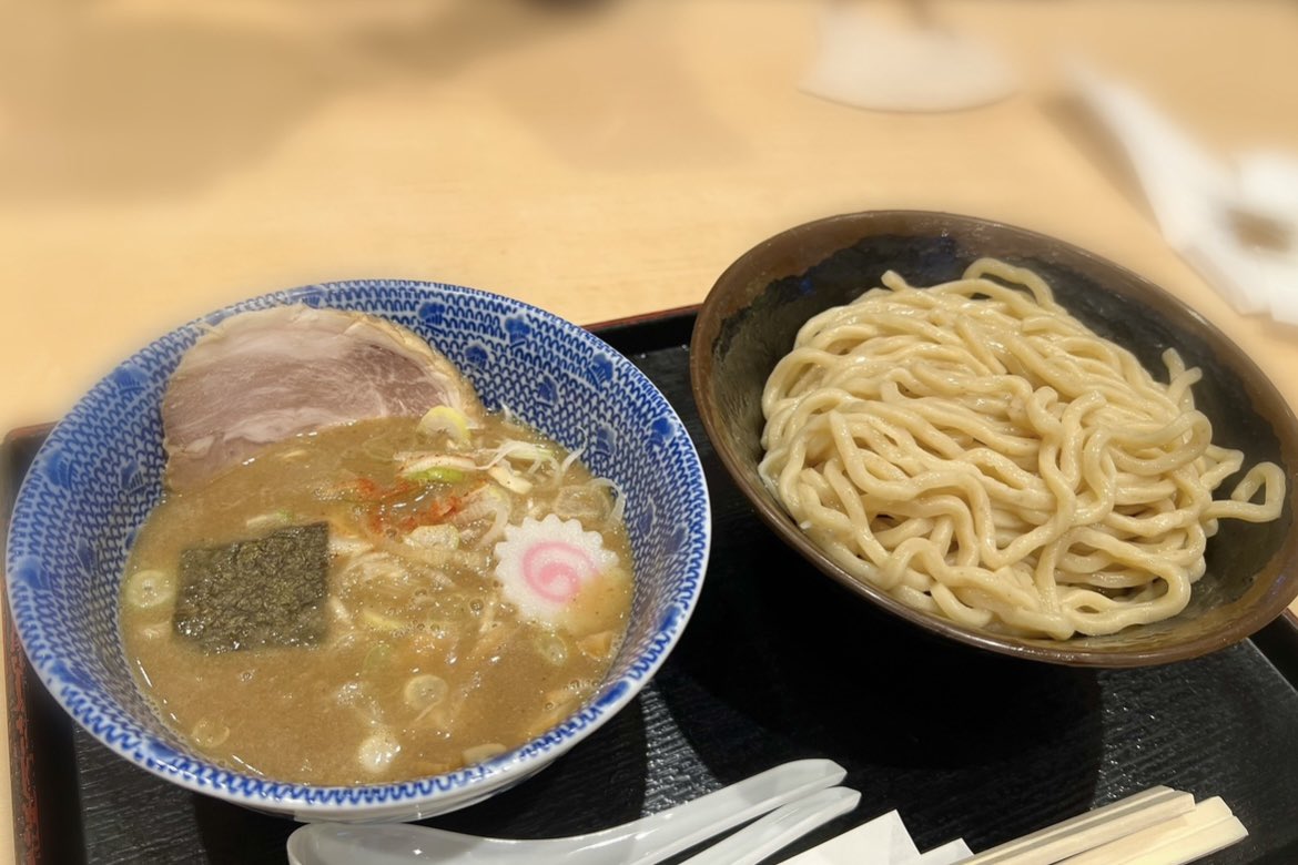 ena_lunalatte's tweet photo. いつもパスタだからたまにはつけ麺🍜

つけ麺屋さんで好みの味に出会えたことがないんだけど、どこがオススメなの教えてー！🍜

ちょっと味濃いめがお好みです🤤 https://t.co/JSIwC0cxP1