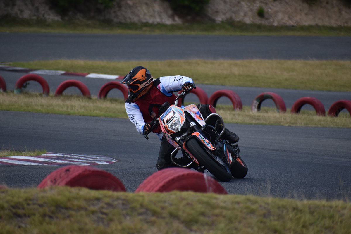 paisen_ktmrider's tweet photo. まだ先になるかもですが僕のDUKE390を競技車両で欲しい方を募集します！

公道走行できなくはないですが車検戻しが多数必要なので競技車両として考えてください！

KTM DUKE390
2016年式 走行距離不明

詳細はリプへ https://t.co/biNnTOZR1N