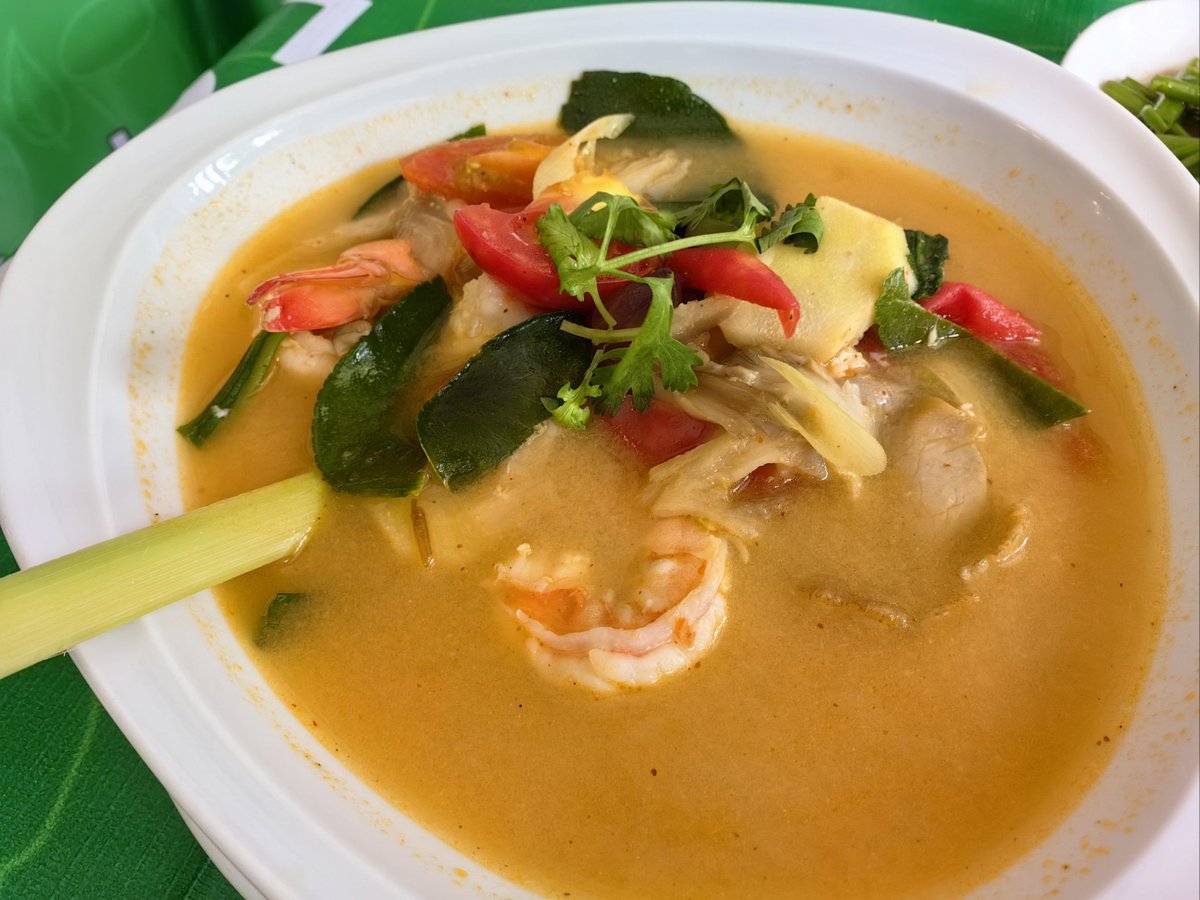 littb165647's tweet photo. Tried mouthwatering tom kha gai at a hidden Thai spot tonight—creamy coconut, zesty lime, and perfectly spiced, 10/10 comfort in a bowl!， https://t.co/DyJVbE3t8D