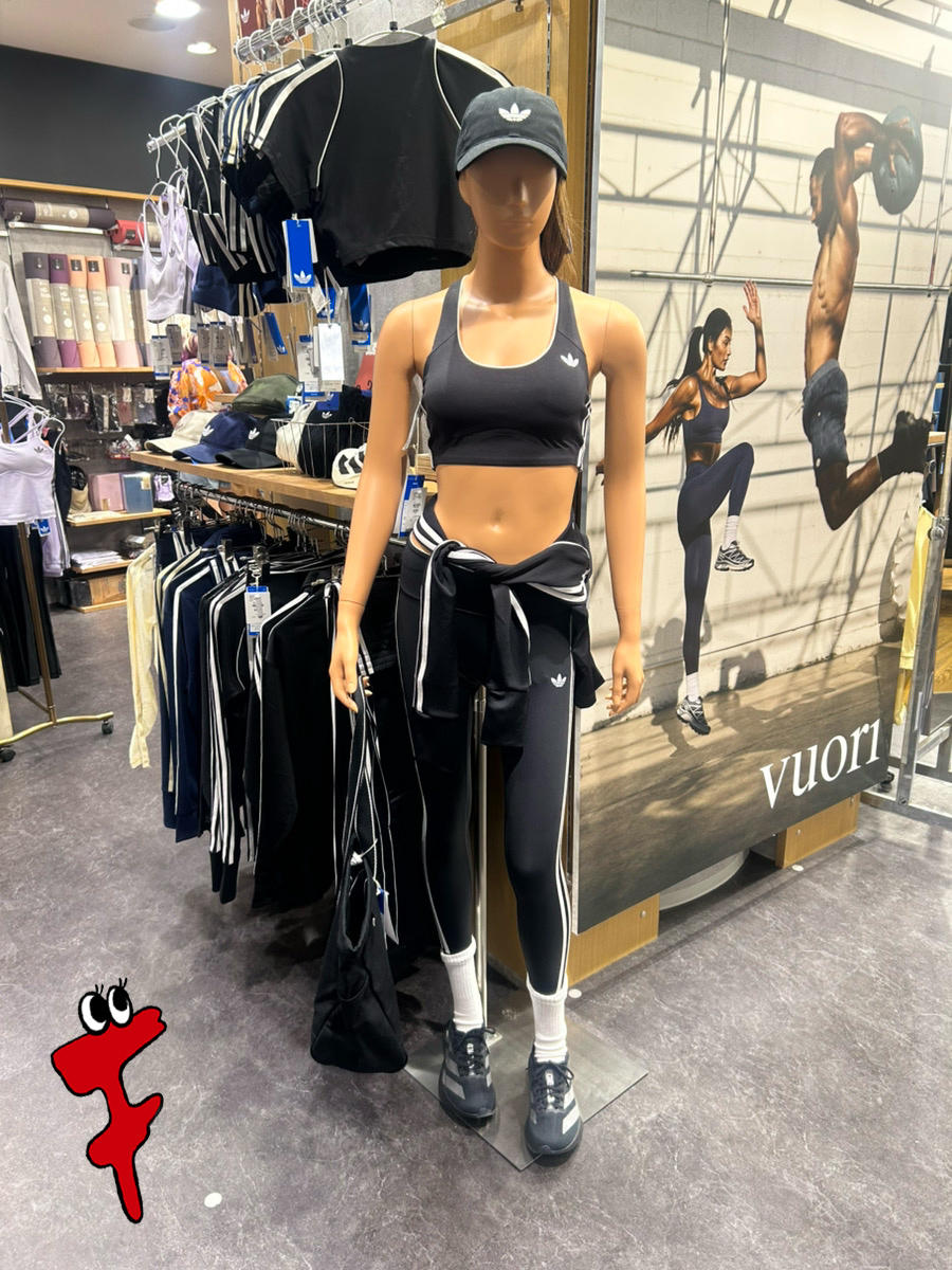 Flags6's tweet photo. トレーニングの日もおしゃれに🏋️‍♀️🖤
adidasのブラックコーデすん🖤
【6F/OSHMAN’S】@oshmans_SJK
#新宿flags #新宿フラッグス #shinjukuflags #フラッグス #フラッグすん https://t.co/kVkjili9DG