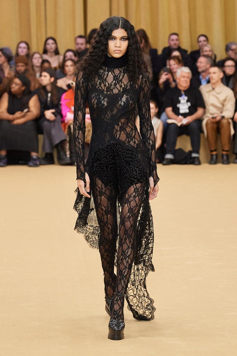 rosev1207's tweet photo. Roberto Cavalli: rtw autumn/winter ’23/’24 https://t.co/Qi6EIhaXCI