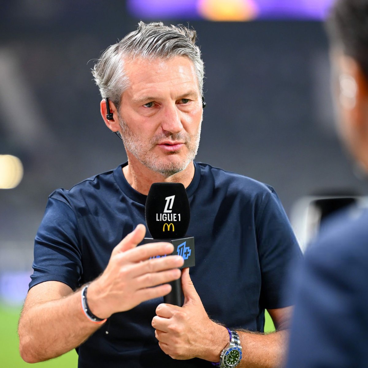 ActuL1_'s tweet photo. 🚨 OLIVIER LÉTANG 🇫🇷 CONVOQUÉ DEVANT LA COMMISSION DE DISCIPLINE DE LA LFP ! ⚖️❤️🤍

Il devra s'expliquer demain suite à son attitude après le match nul face au PSG.

Saisi par le CNE, il est visé pour ses déclarations et l'envoi de messages agressifs au patron des arbitres, Antony Gautier 🇫🇷.

(@lequipe)