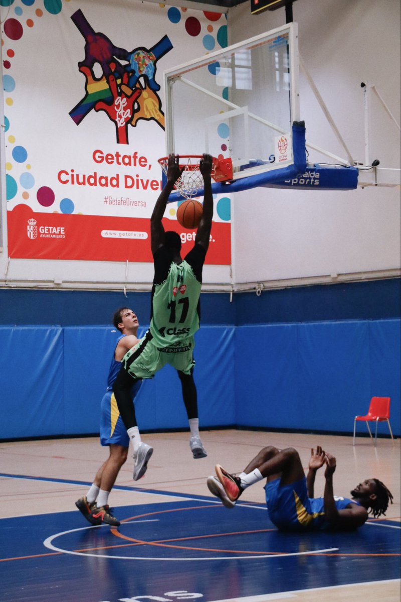 CBSantAntoni's tweet photo. 🔵 𝑬𝑳𝑺 𝑴𝑰𝑳𝑳𝑶𝑹𝑺 𝑴𝑶𝑴𝑬𝑵𝑻𝑺 💙

📸 Una selección de imágenes de todo lo vivido en nuestro estreno en la Copa España frente al CB Getafe.

🏀 Primer partido oficial de la temporada, primeros 40 minutos de competición y una victoria para seguir construyendo desde el trabajo y la confianza.

💙 𝑷𝒓𝒊𝒎𝒆𝒓 𝒑𝒂𝒔 𝒇𝒆𝒕. 𝑺𝒆𝒈𝒖𝒊𝒎 𝒇𝒆𝒏𝒕 𝒄𝒂𝒎𝒊́!

#Classrentacaribiza #OrgullDeClub #UnaIslaEnLaGrada #UnaIllaUnDestí
