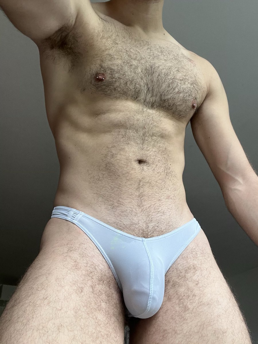 ManyB8ts's tweet photo. bulging all day everyday https://t.co/VLRjQtFqKd