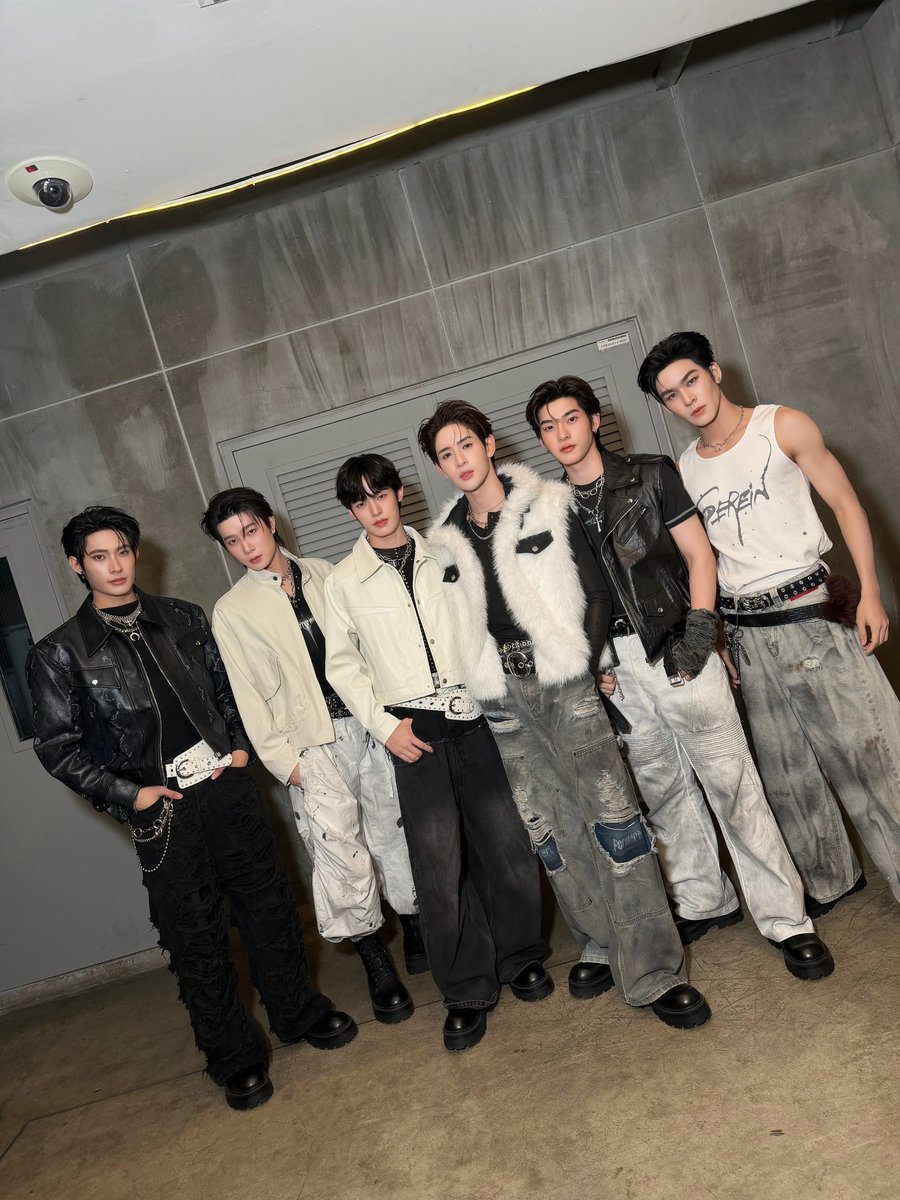 DomundiTV's tweet photo. พบกับหนุ่ม ๆ “DEXX” @DEXXofficialTH ได้ในงาน LABX GRAND OPENING DEXX THE EXPERIENCE ✨

#LABXxDEXXGrandOpening
#มีXต้องมีDEXX https://t.co/KIC1MYGNIx