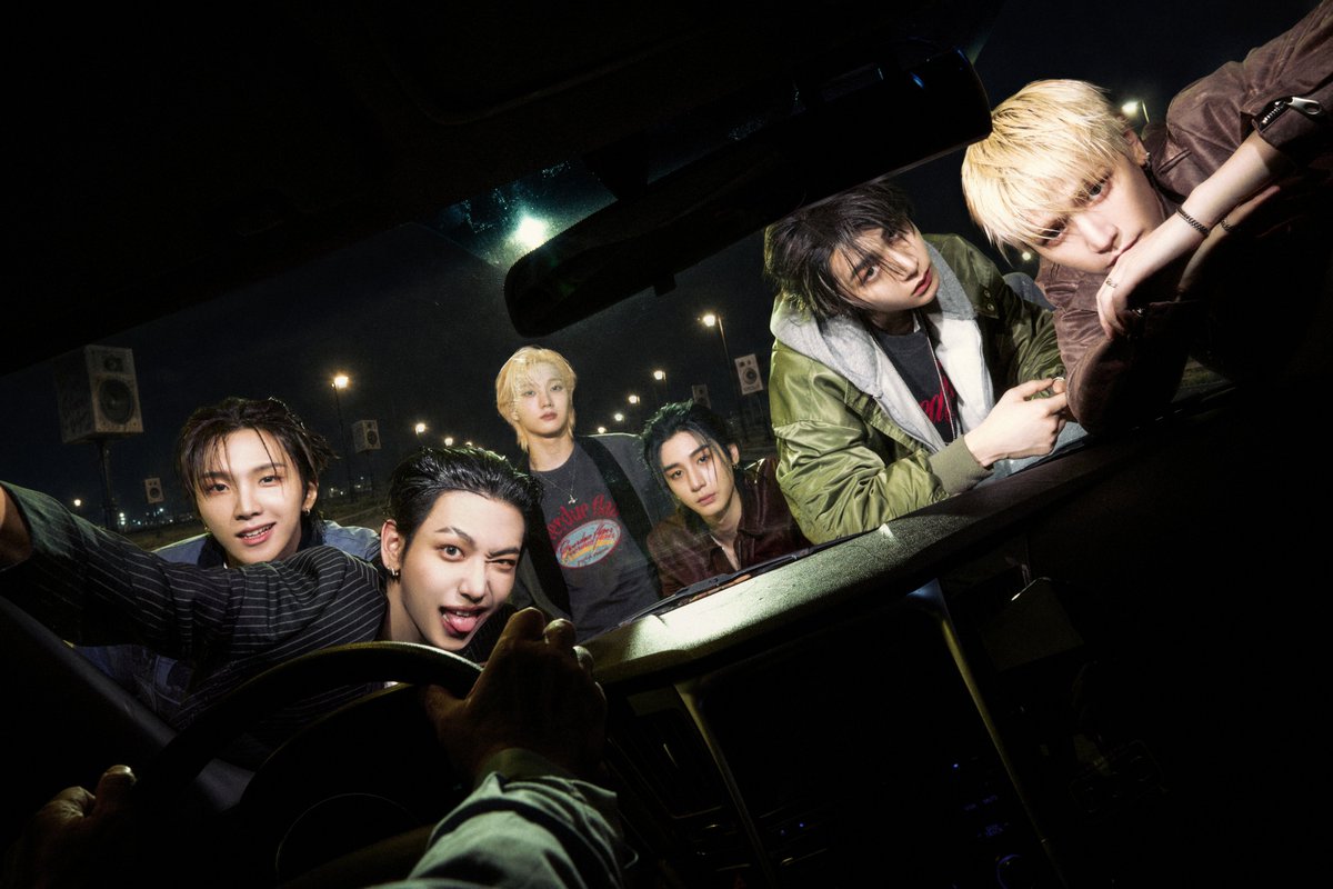 floweurneptunes's tweet photo. seru bgt ini ceritanya balapan liar dulu kah sebelum teler bareng di wc umum https://t.co/7qJywEY423