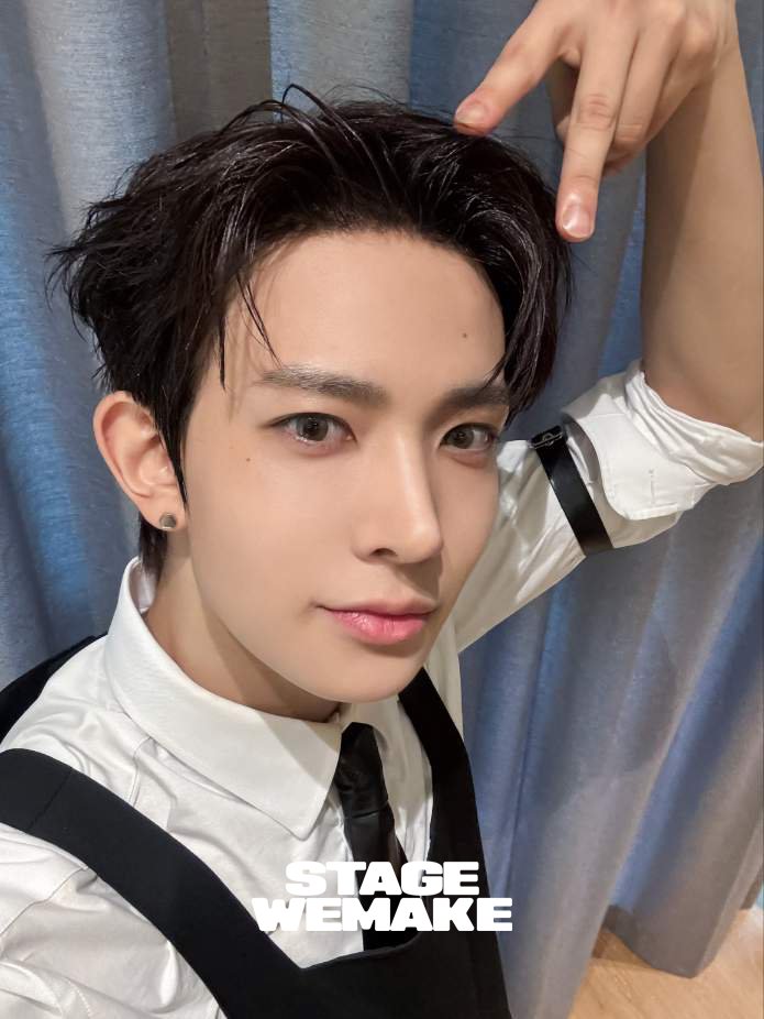 stagewemake's tweet photo. 무화과 아니고 에바니가 제철 [STAGEWEMAKE]

#STAGEWEMAKE #EVAN #DEATH_OF_ME #DeathofMe #에반 https://t.co/oTKSrCohCu